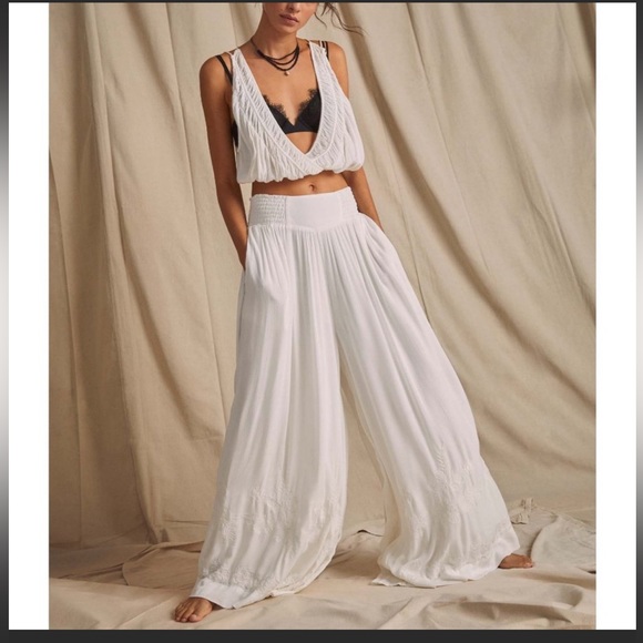 NWT FREE PEOPLE Angie’s set - Picture 1 of 11